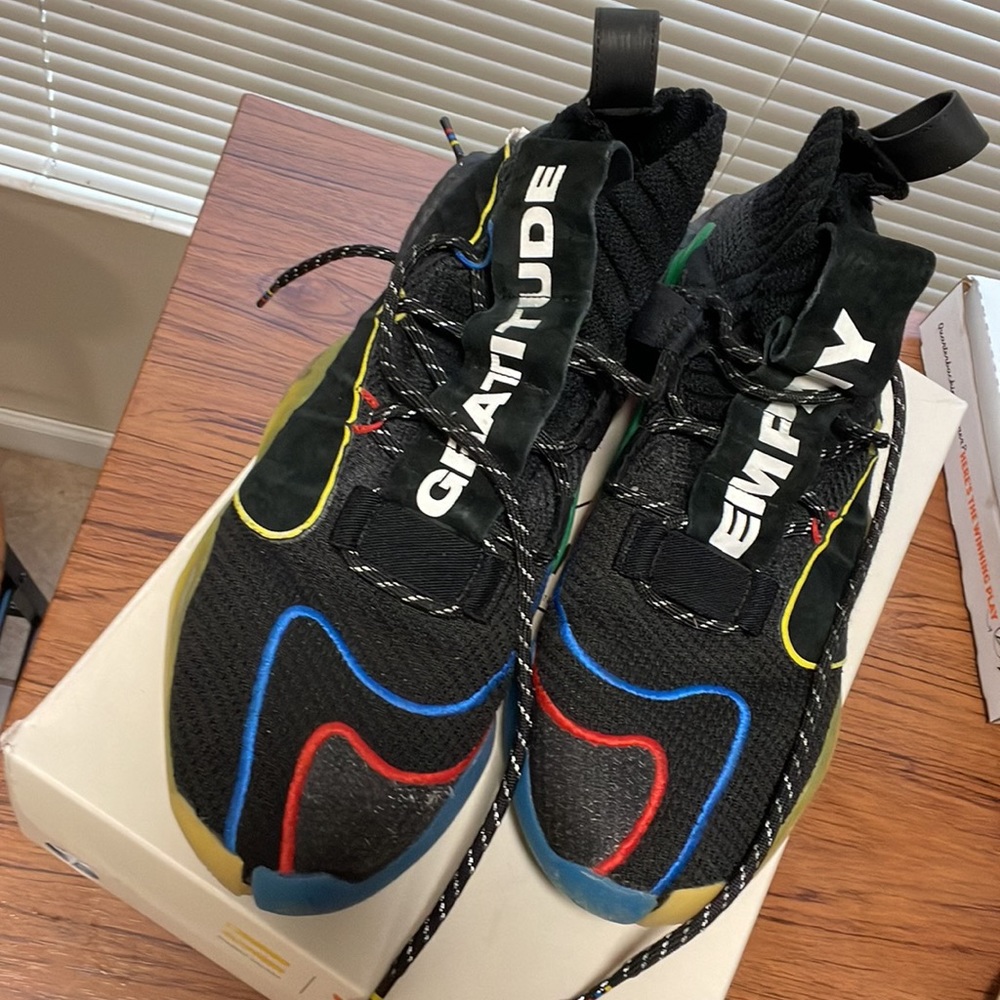 Pharrell Williams HMU crazy byw lvl Gratitude Empathy size 12 adidas